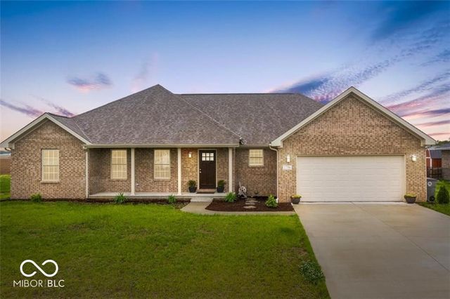 1756 Bell Ford Drive W, Seymour, IN 47274