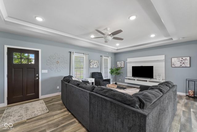1756 Bell Ford Drive W, Seymour, IN 47274