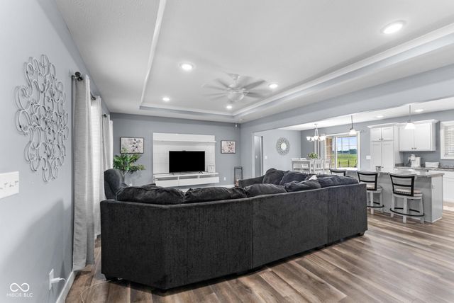 1756 Bell Ford Drive W, Seymour, IN 47274