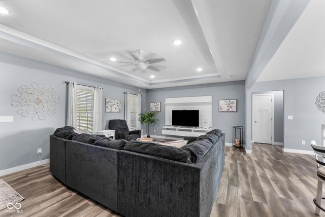 1756 Bell Ford Drive W, Seymour, IN 47274