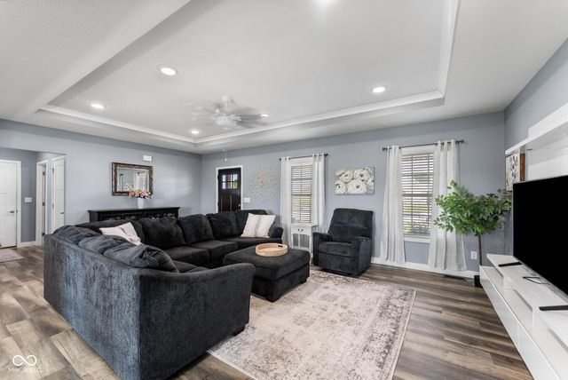 1756 Bell Ford Drive W, Seymour, IN 47274
