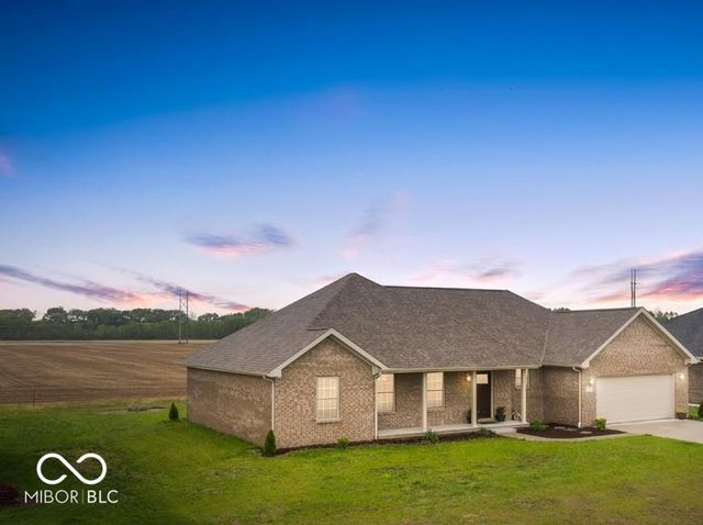 1756 Bell Ford Drive W, Seymour, IN 47274