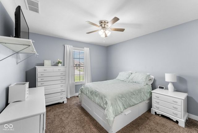 1756 Bell Ford Drive W, Seymour, IN 47274
