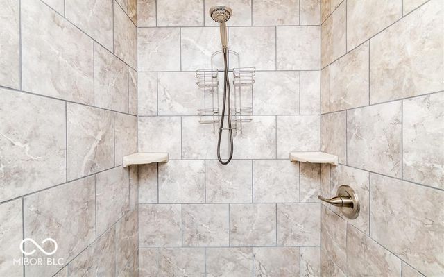 1756 Bell Ford Drive W, Seymour, IN 47274