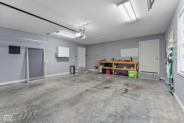 1756 Bell Ford Drive W, Seymour, IN 47274