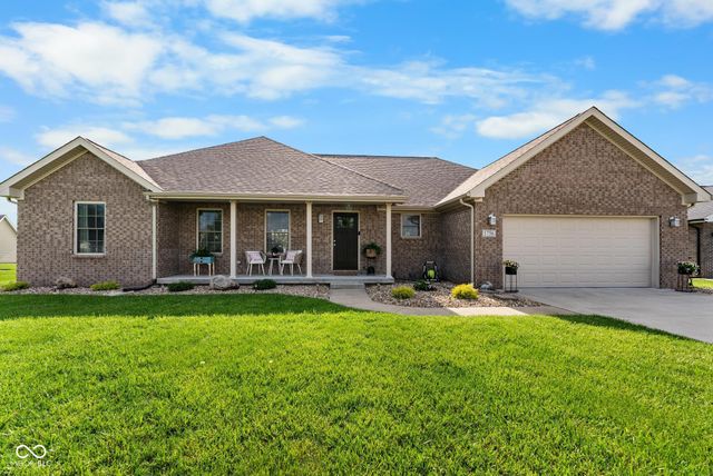1756 Bell Ford Drive W, Seymour, IN 47274