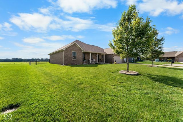 1756 Bell Ford Drive W, Seymour, IN 47274