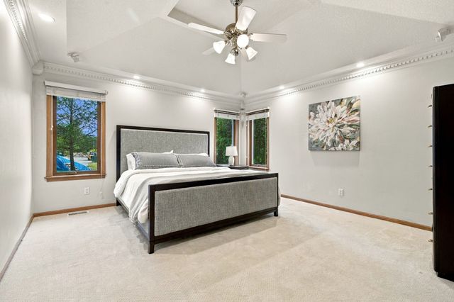 2701 NE Briarwood Court, Ankeny, IA 50021