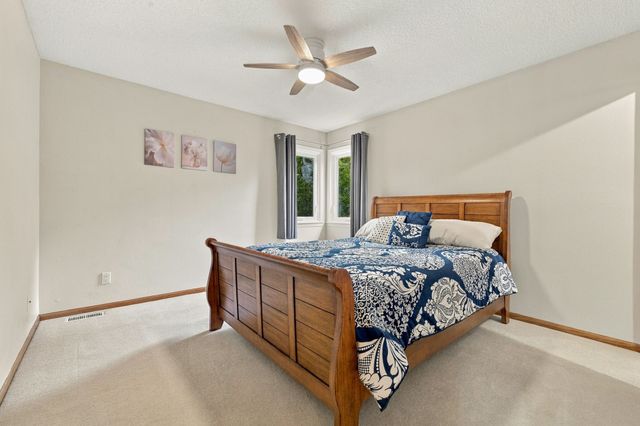 2701 NE Briarwood Court, Ankeny, IA 50021