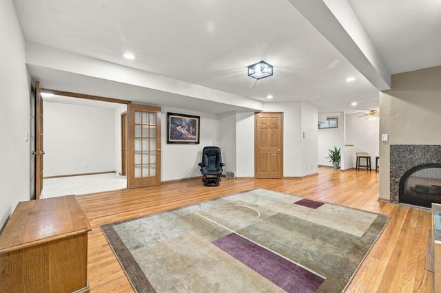 2701 NE Briarwood Court, Ankeny, IA 50021