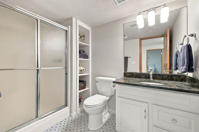 2701 NE Briarwood Court, Ankeny, IA 50021