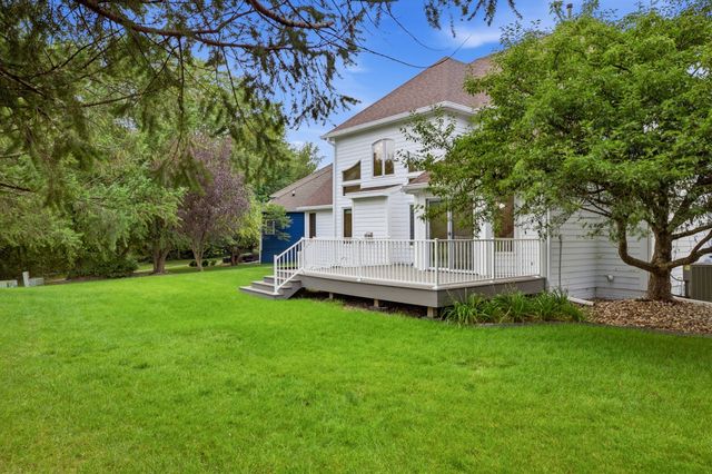 2701 NE Briarwood Court, Ankeny, IA 50021