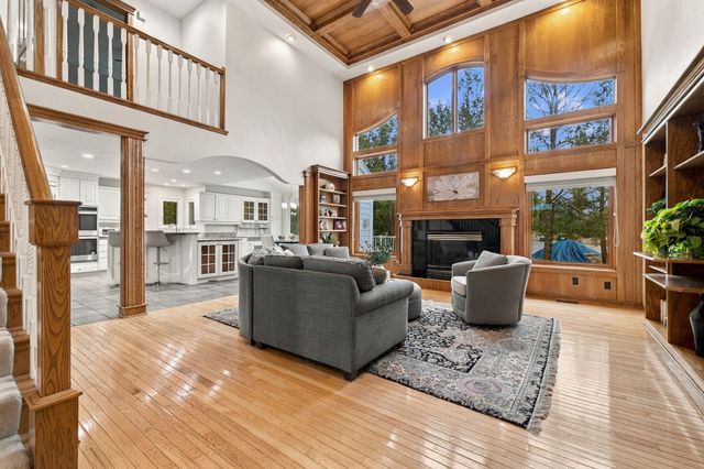 2701 NE Briarwood Court, Ankeny, IA 50021