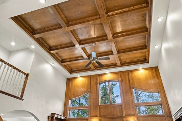 2701 NE Briarwood Court, Ankeny, IA 50021