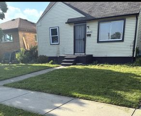 16140 W Chicago Street, Detroit, MI 48228