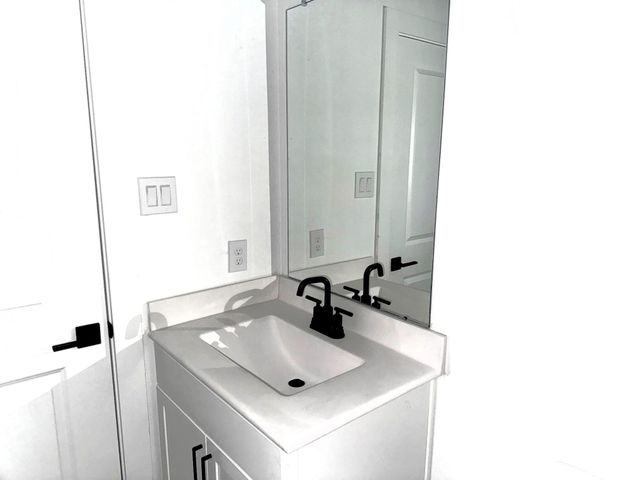 8438 Bay Ridge Circle, Baytown, TX 77523