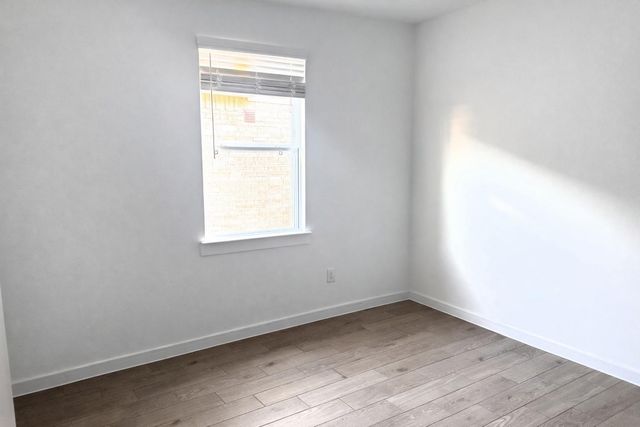 8438 Bay Ridge Circle, Baytown, TX 77523