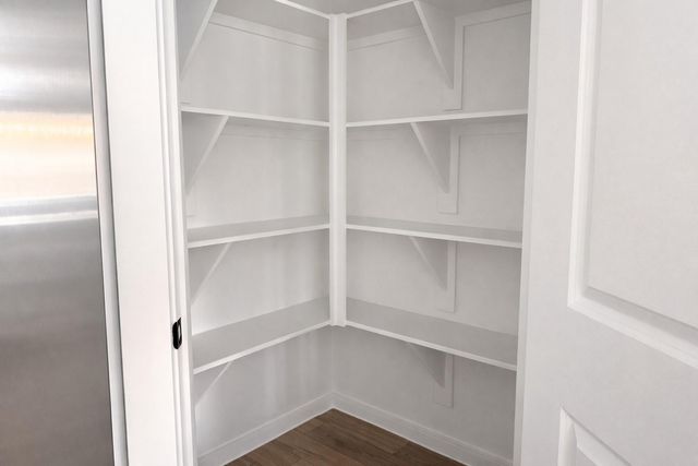 8438 Bay Ridge Circle, Baytown, TX 77523