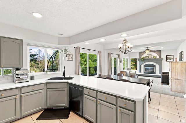 11882 S POND RIDGE DR, Draper, UT 84020