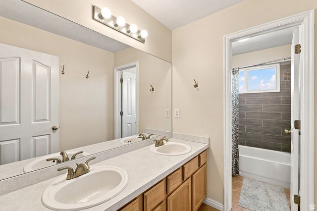 11882 S POND RIDGE DR, Draper, UT 84020