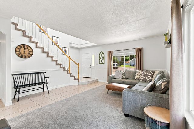 11882 S POND RIDGE DR, Draper, UT 84020