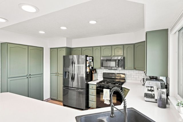 11882 S POND RIDGE DR, Draper, UT 84020