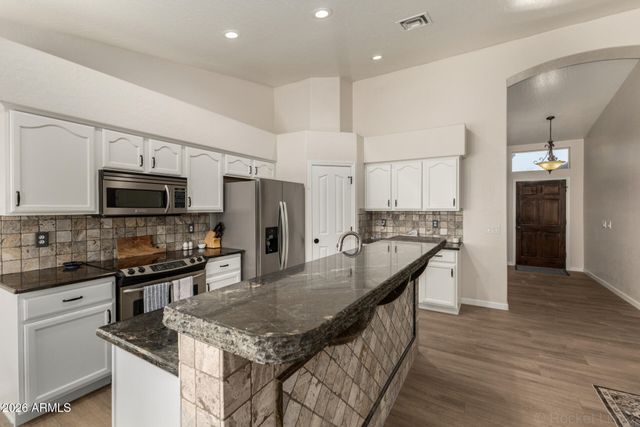 2428 S LENNOX Street, Mesa, AZ 85209