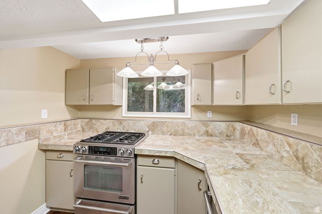 1793 KENSINGTON ST, Farmington, UT 84025