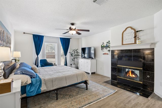 1002 Charter Oak Street, Allen, TX 75002