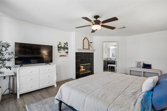 1002 Charter Oak Street, Allen, TX 75002