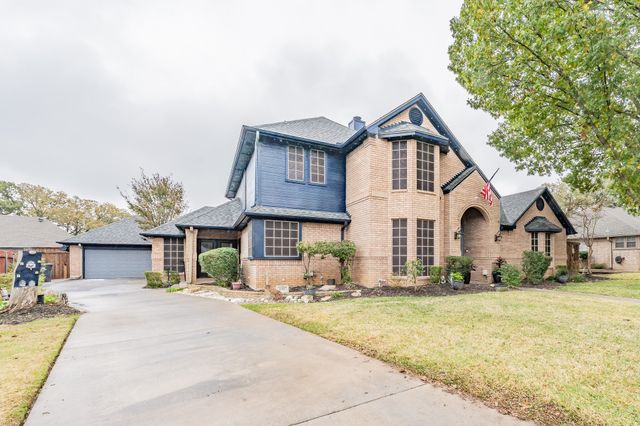6901 Blake Drive, Arlington, TX 76001