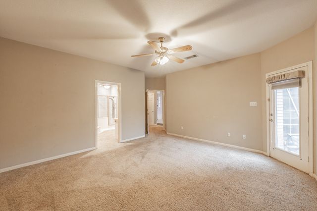 6901 Blake Drive, Arlington, TX 76001