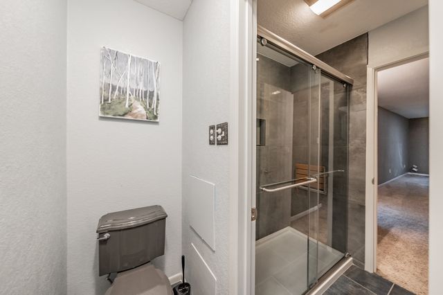 6901 Blake Drive, Arlington, TX 76001