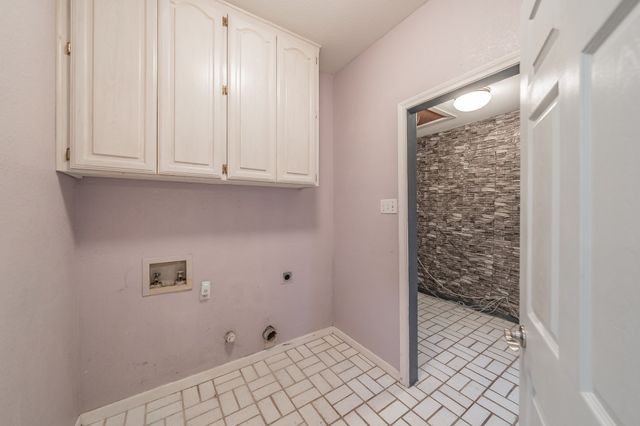 6901 Blake Drive, Arlington, TX 76001