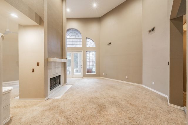 6901 Blake Drive, Arlington, TX 76001