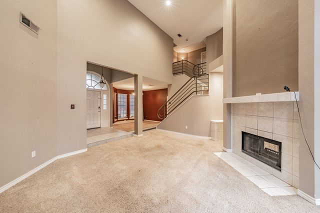 6901 Blake Drive, Arlington, TX 76001