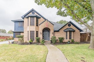 6901 Blake Drive, Arlington, TX 76001