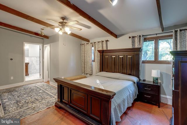 125 UNION MILL RD, Mount Laurel, NJ 08054