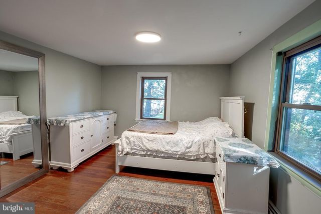 125 UNION MILL RD, Mount Laurel, NJ 08054