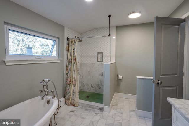 125 UNION MILL RD, Mount Laurel, NJ 08054