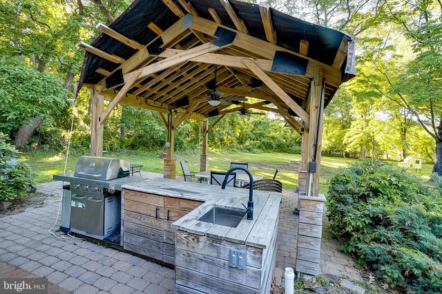 125 UNION MILL RD, Mount Laurel, NJ 08054