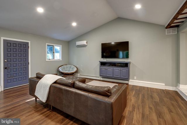 125 UNION MILL RD, Mount Laurel, NJ 08054