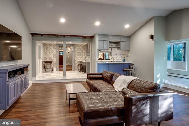 125 UNION MILL RD, Mount Laurel, NJ 08054