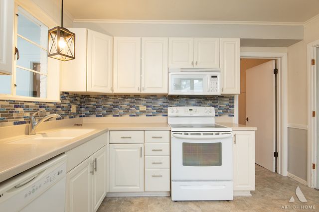 17633 Hillside Avenue, Homewood, IL 60430