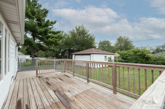 17633 Hillside Avenue, Homewood, IL 60430