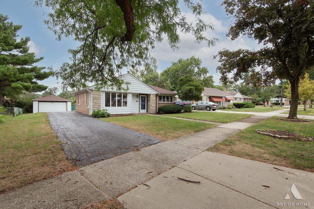 17633 Hillside Avenue, Homewood, IL 60430