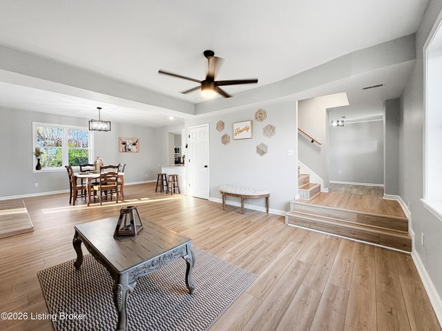 10527 Fairview Ave, Louisville, KY 40299