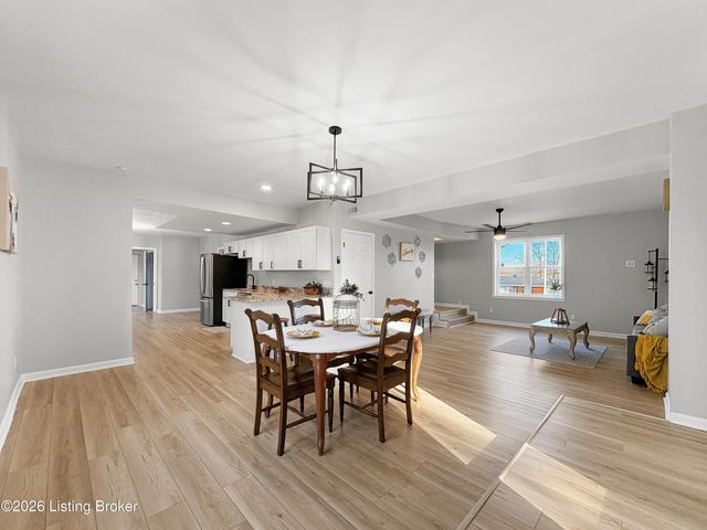 10527 Fairview Ave, Louisville, KY 40299