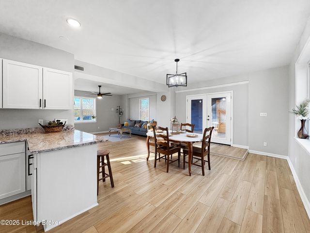 10527 Fairview Ave, Louisville, KY 40299