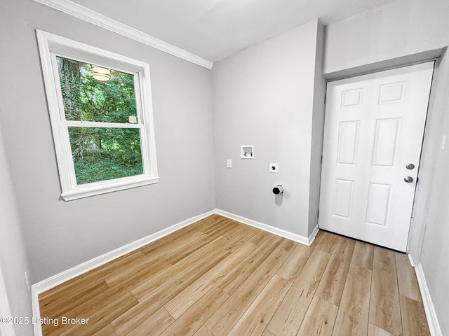 10527 Fairview Ave, Louisville, KY 40299